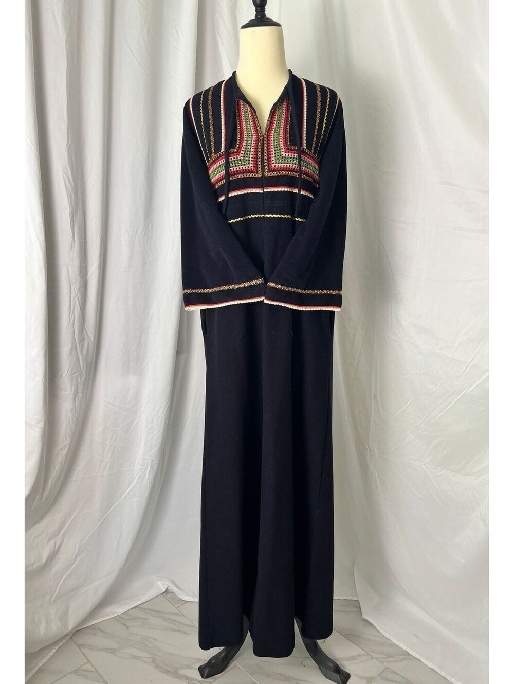 Navy Knit Vintage 70s Vassarette Zip Front Robe Caftan w/ Folk Embroidered Trim